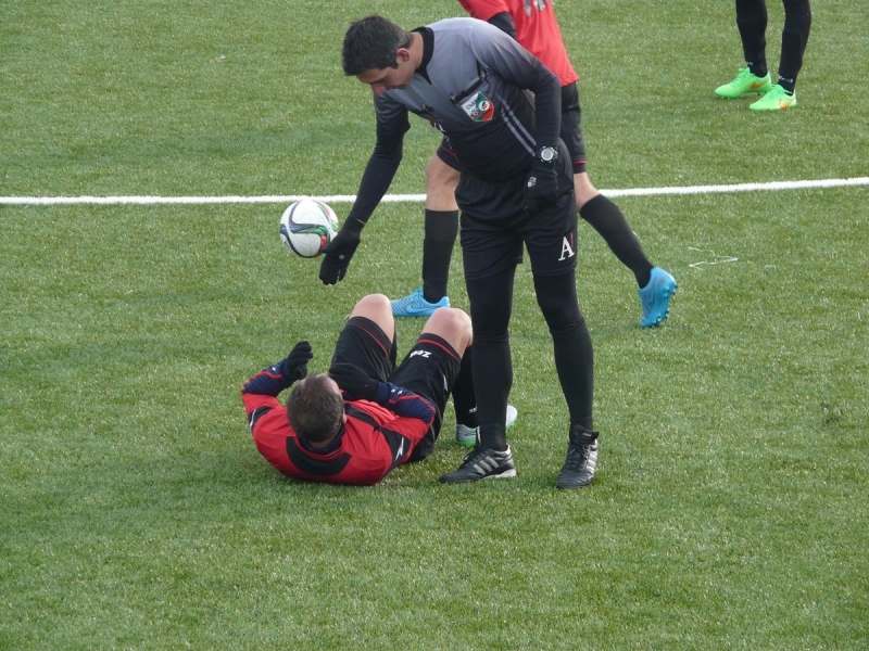 Двубоят между шампиона на 4 та монтанска дивизия Вихър Николово