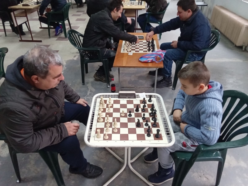 Ускорен турнир по шахмат се проведе през почивните дни в