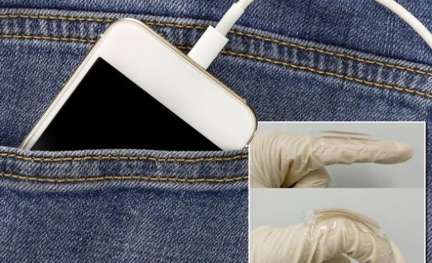 Постоянното търсене на подходящо място за зареждане на смартфоните и