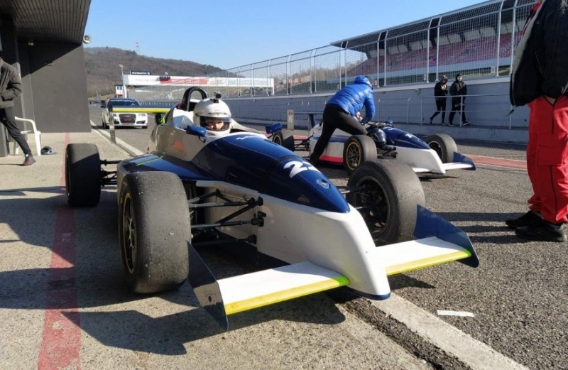Картинг пилотът Мартин Стоянов от Враца направи впечатляващ първи тест