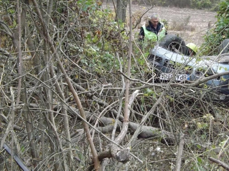 Шофьорът на катастрофиралия автомобил край Мездра е бил пиян съобщиха