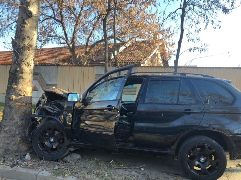 Шофьор е пострадал при катастрофа във врачанското село Крива бара