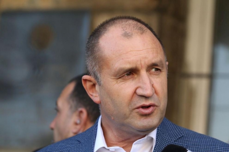 Румен Радев: Борисов се опитва да скрие скандала с подслушването в зайчарника