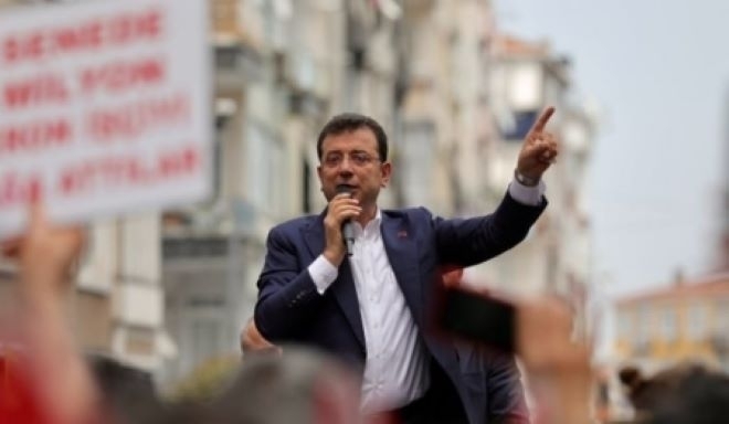 Съд в Турция удължи с решение днес ареста на кмета