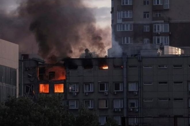 Експлозии разтърсиха Киев след вълна от атаки с дронове