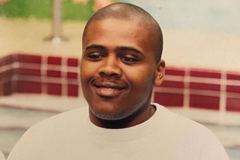 35-годишният афроамериканец Лашон Томпсън, който е арестуван за юмручен бой,
