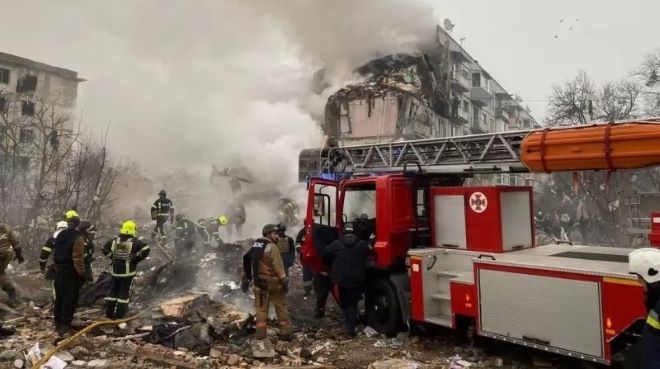 Поне седем души са загинали при руската атака с ракети