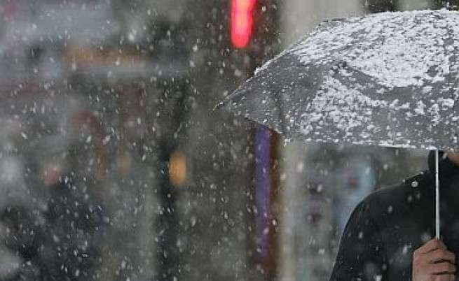 Днес застудяването и валежите ще продължат като значителни количества дъжд