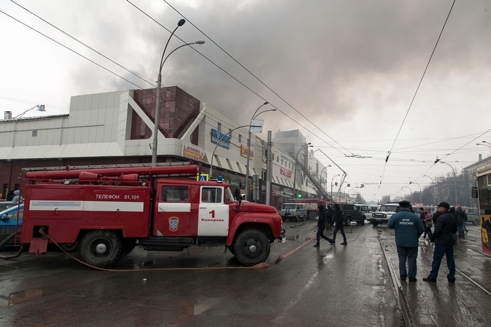 53 жертви и 42 ранени след пожар в търговски център