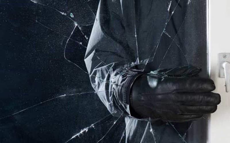 Изпечен крадец е тикнат в ареста за нови две престъпления