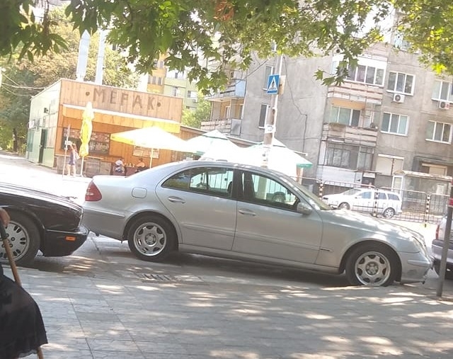 Видинчанин е ядосал съгражданите си с нагло паркиране става ясно