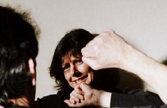 Семейна драма се е разиграла в центъра на Мездра снощи