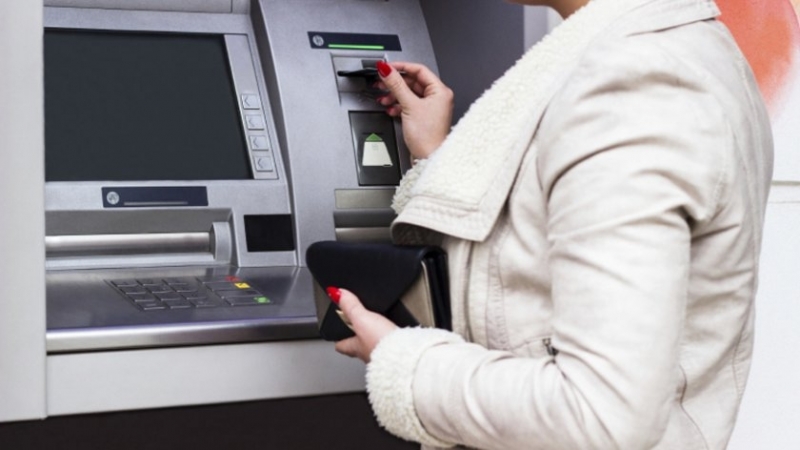 Руските кредитни институции преминават към китайски банкомати след отказа на