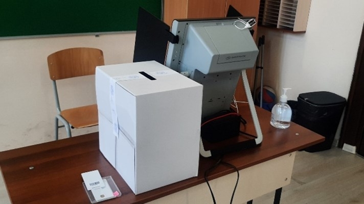 За българите в Северна Македония изборният ден започна нормално Там