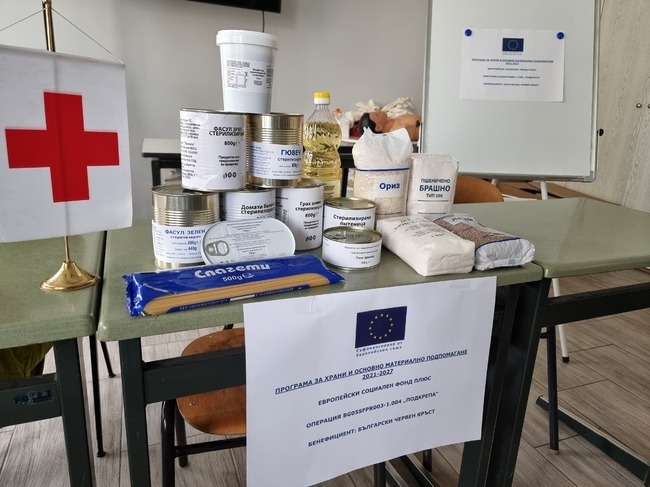 Българският Червен кръст във Видин започна раздаването на хранителни продукти