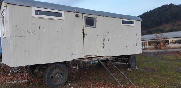 Двама са задържани за кражбата на 174 хил лв от фургон