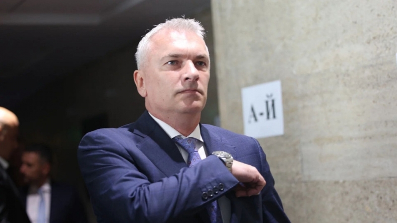 Арестуваният депутат Джейхан Ибрямов е бил закаран за преглед в