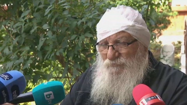 Отец Иван е добре вече след нападението с нож вчера