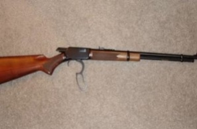 Служители на реда са иззели самоделно направена ловна пушка от