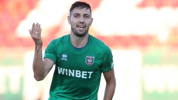 Даниел Генов е вторият български футболист с когото Берое има