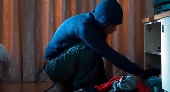 Заловени са апашите задигнали близо 500 лева от къща във