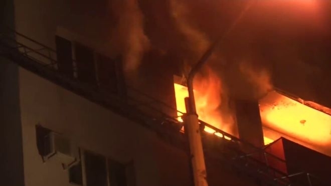 Пламъци са избухнали в жилилището на възрастен мъж в квартал