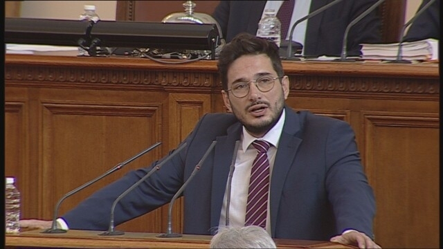 Кирил Симеонов се отцепи от партията на Слави Трифонов Има