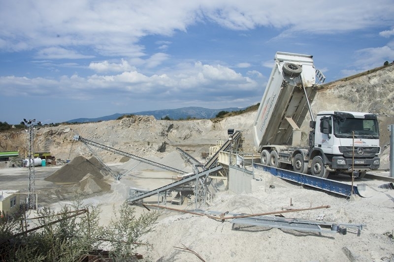 Правителството предостави на Йотов стоун ЕООД концесия за добив на