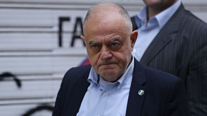 На този етап на базата на позициите които е заемал