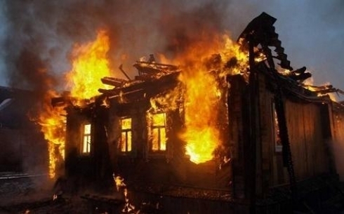Пожар е бушувал в къща във врачанското село Рогозен съобщиха