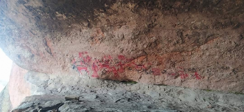 Вандали са изрисували пещера в Белоградчишките скали научи агенция BulNews Случаят