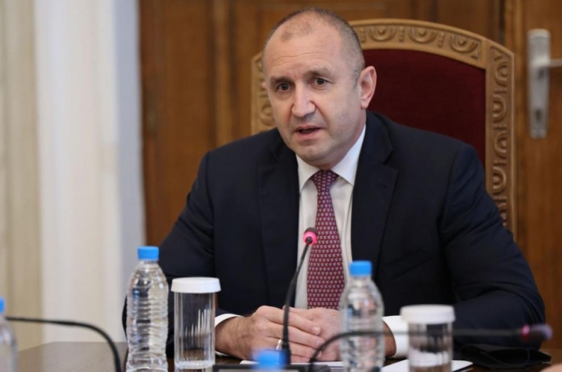 Президентът Румен Радев свиква консултации с парламентарно представените партии преди да
