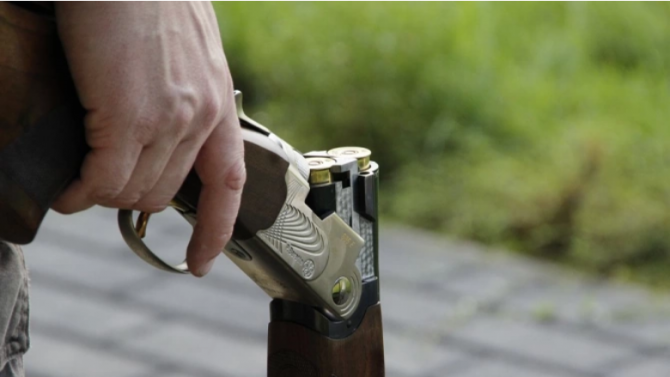 Пиян мъж е нападнал друг с пушка в Роман съобщиха