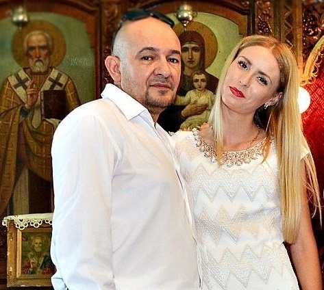 Дъщеричката на басиста на Ку ку бенд Георги Милчев Годжи буквално му