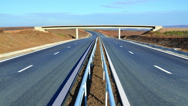 СЪСТОЯНИЕ НА АВТОМАГИСТРАЛИТЕ АМ Тракия Област София Движението в посока