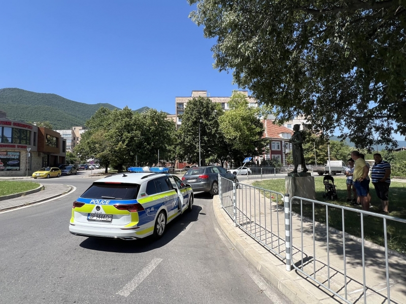 Майка с дете катастрофира във Враца заради отнето предимство видя