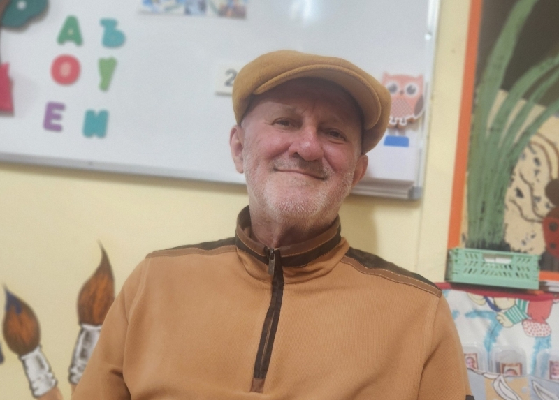 С дълбока тъга от мое име и от името на