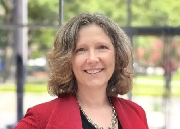 Дипломатът от кариерата в Държавния департамент на САЩ Сюзън Фалатко