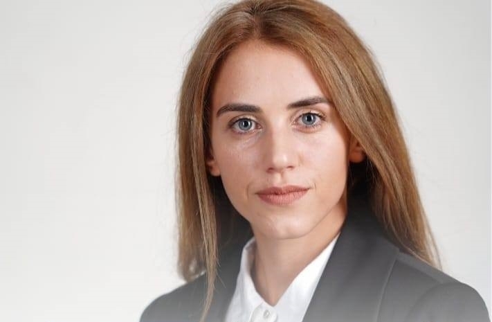 Атрактивна кандидат кметица иска да превземе врачанското село Горно Пещене научи