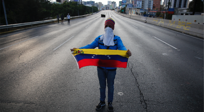 Нова тежка авария причини спиране на електричеството в Каракас и