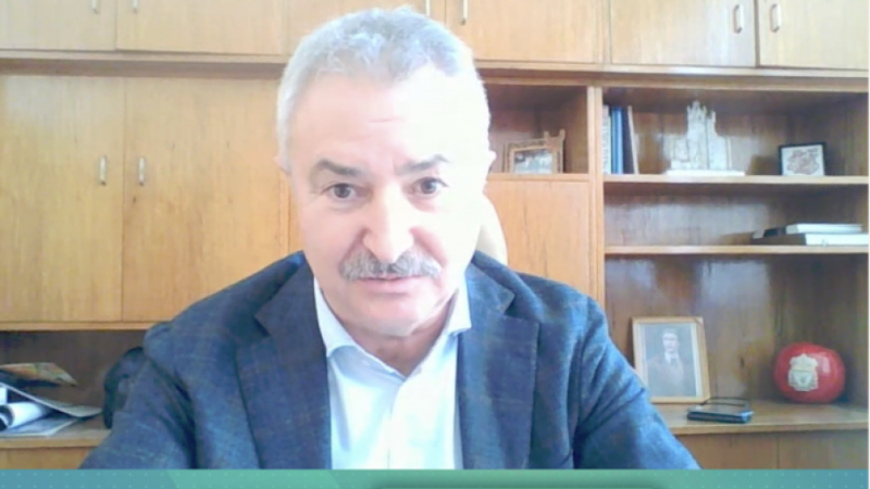 Кметът на Монтана Златко Живков участва в представянето на наръчник