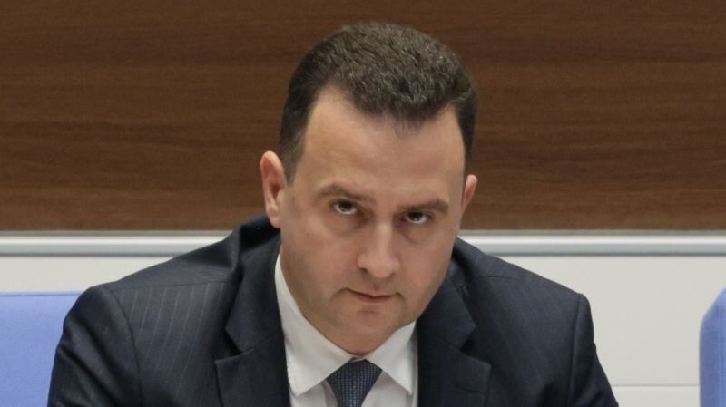 Депутати от ПП ДБ осветиха скандална имотна сделка която властта