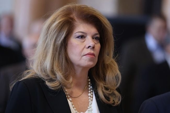 Начало на нова ключова политическа седмица Президентът Илияна Йотова ще