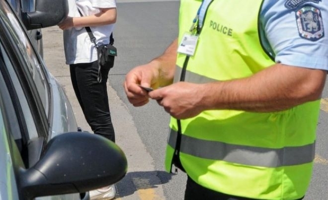 Нови и по-сериозни наказания предвиждат за шофиране в аварийните ленти