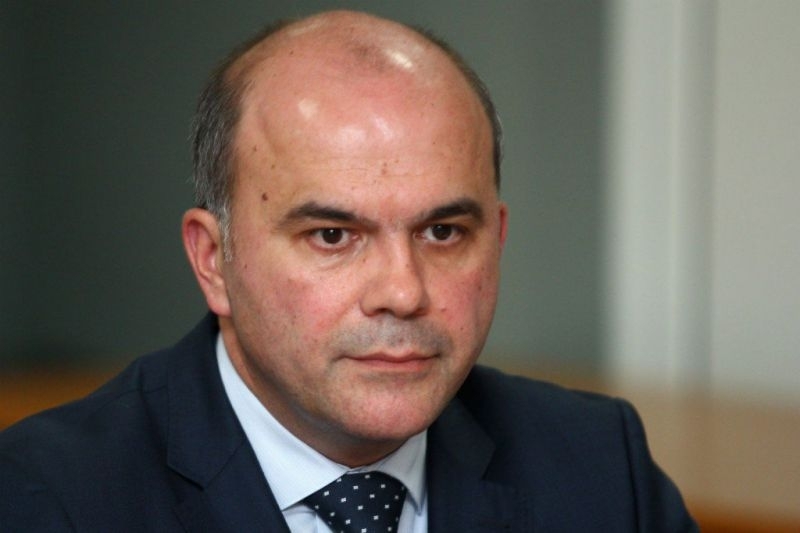 Социалният министър Бисер Петков обеща тройно увеличение на интеграционната добавка