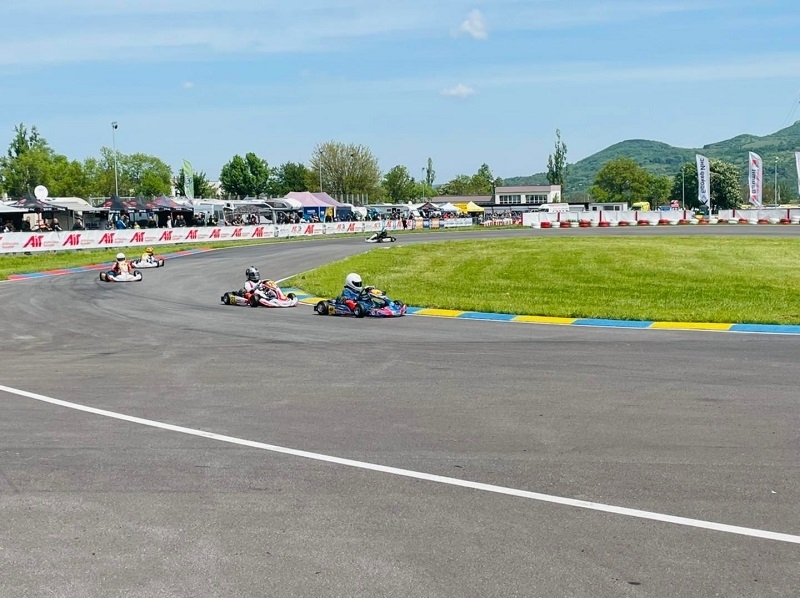 Състезатели от цялата страна се съревновават за призовото място в