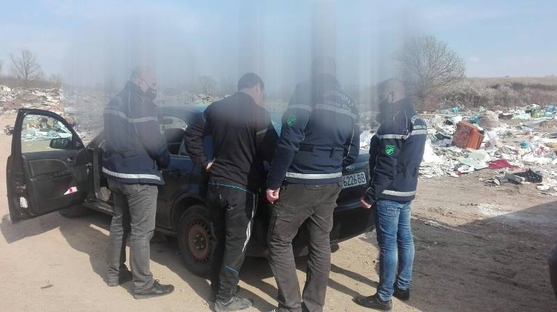 При проверка на Инспектората бе установено лице което нерегламентирано депонира