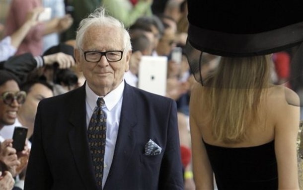 Модният дизайнер Пиер Карден почина съобщават световните медии Той издъхна