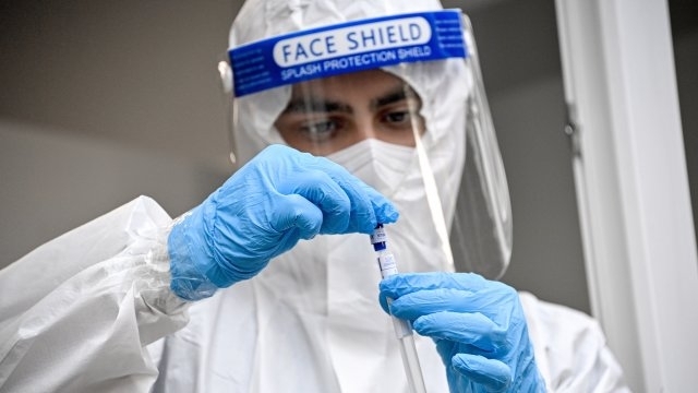 Словакия проведе втората част на масовото тестване за коронавирус Страната