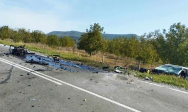 Двама загинаха при катастрофа на пътя между село Стоян Михайловски и Нови